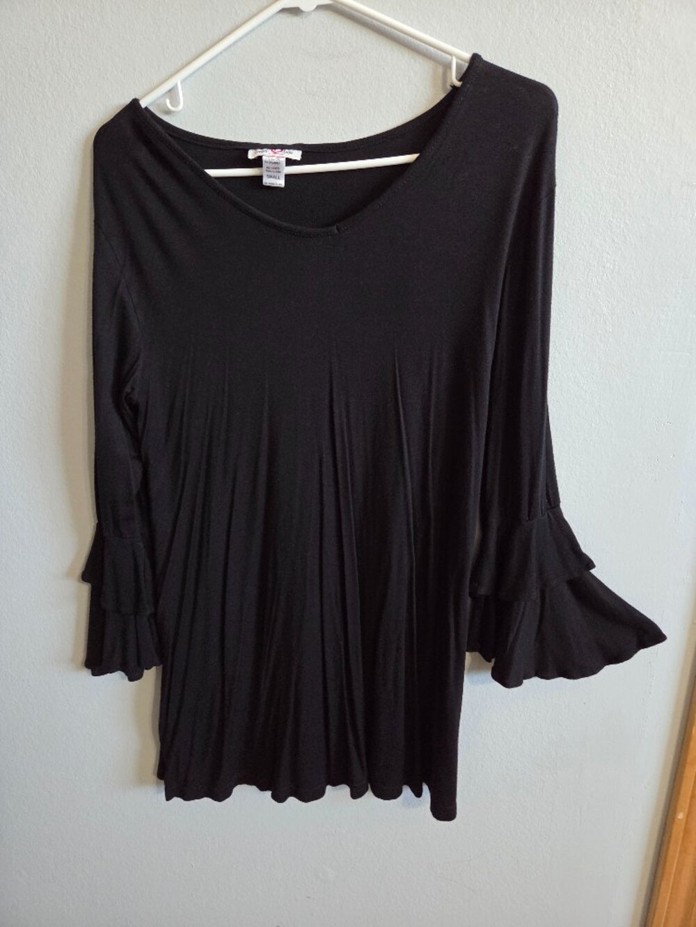 Flowy maternity top